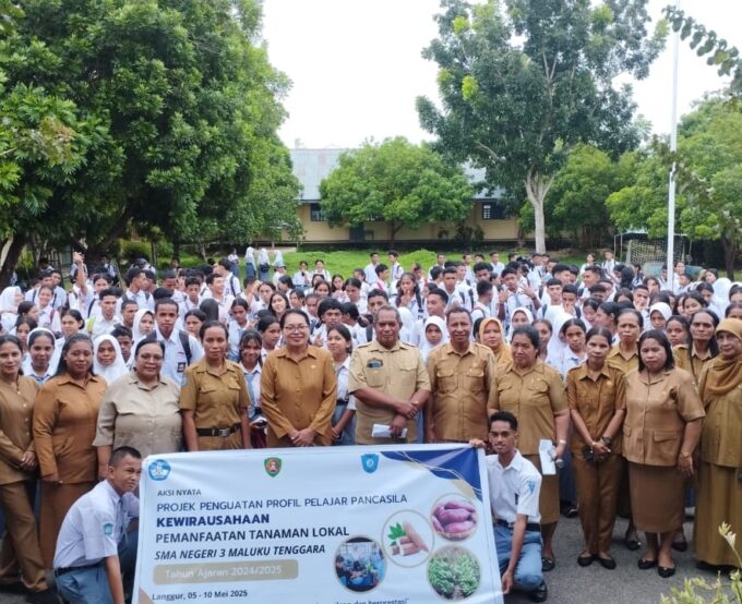 Projek Penguatan Profil Pelajar Pancasila (P5): Kewirausahaan Berbasis Pemanfaatan Tanaman Lokal di SMA Negeri 3 Maluku Tenggara